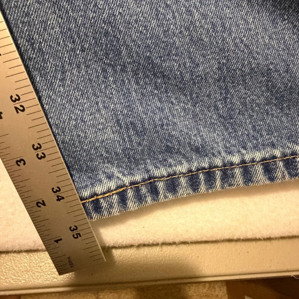 Levis 550 Relaxed Fit Tapered Leg Jeans Mens 44x36 Medium Wash Blue Denim